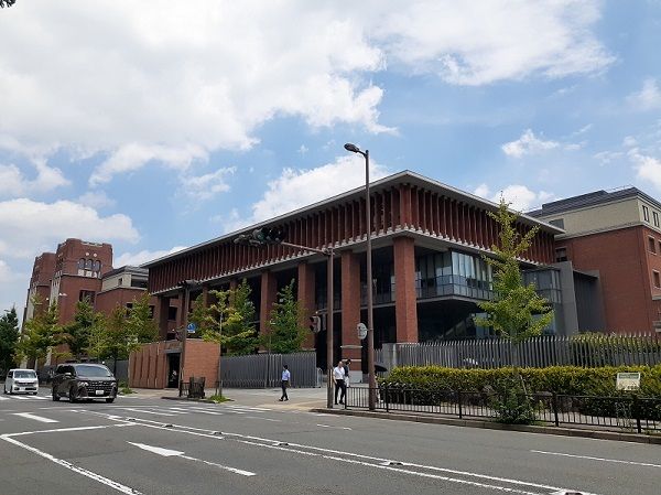 大学・短大　同志社大学（大学・短大）まで999m