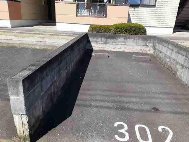 駐車場　車をお持ちの方に嬉しい駐車場付きの物件です