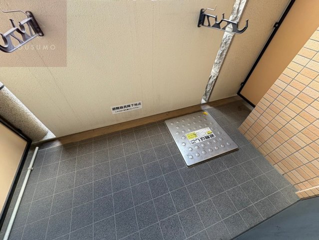 バルコニー　外からの目が気にならないバルコニーで洗濯物が干せます