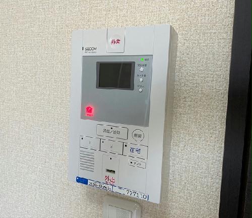 セキュリティ　モニター付きインターホン