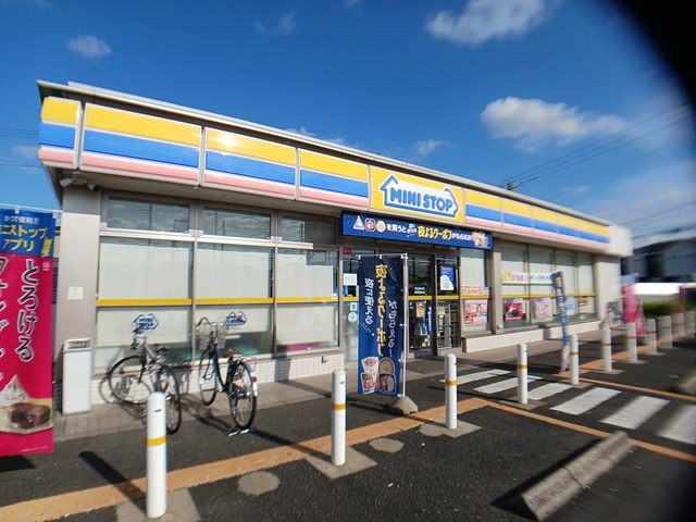 コンビニ　ミニストップ堤台（コンビニ）まで100m