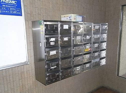 ロビー　メールボックス