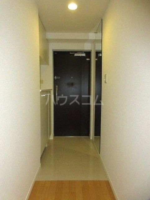 アデニウム新横浜の玄関写真