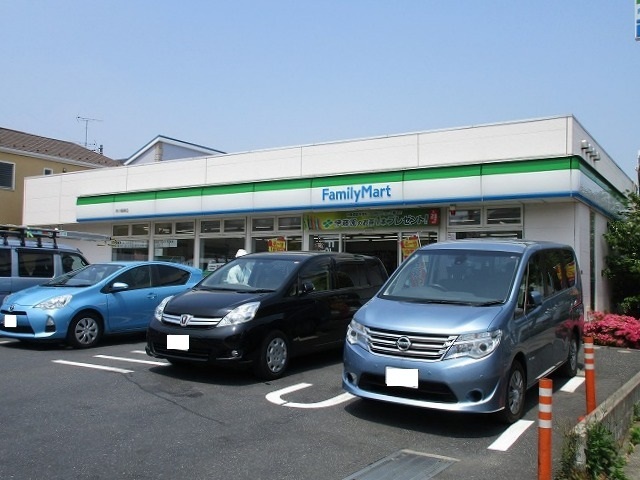コンビニ　ファミリーマート（コンビニ）まで899m