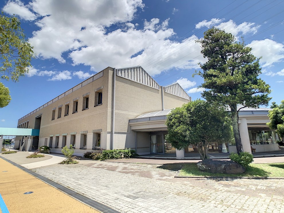 図書館　磐田ひと・ほんの庭　にこっと（図書館）まで1124m