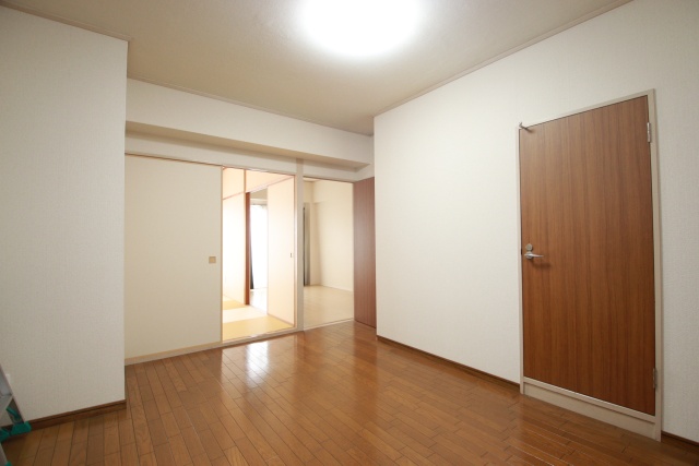 寿ゞやマンション芳野の居間写真
