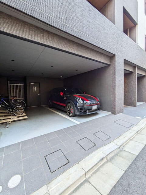 駐車場　駐車場