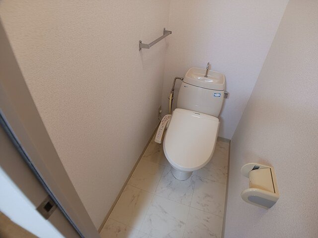樽見鉄道 横屋駅 徒歩23分 2階建 築32年のトイレ写真