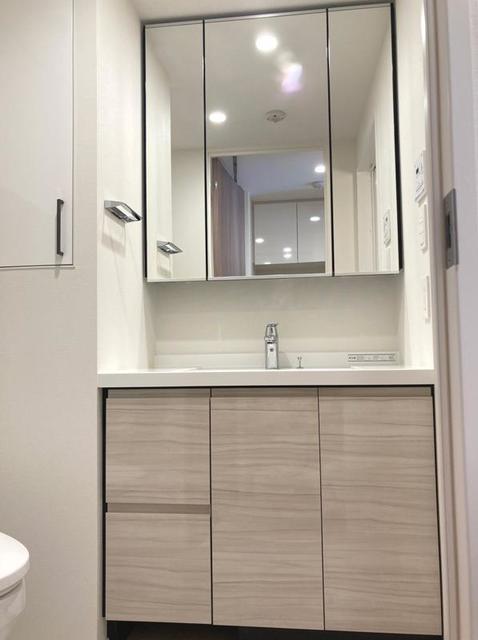 洗面設備　※写真は同タイプ住戸です。