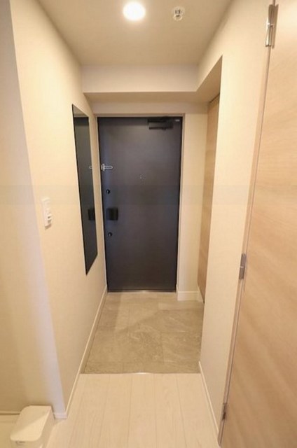 玄関　別部屋同仕様タイプ