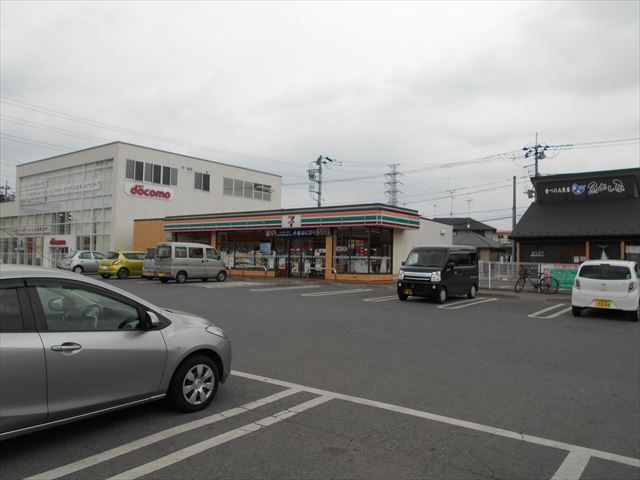 コンビニ　セブンイレブン小山西城南5丁目店（コンビニ）まで297m