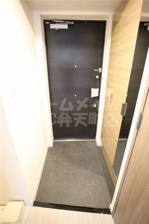プレサンスOSAKA DOMECITYビーツの玄関写真