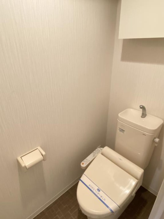 都営浅草線 浅草駅 徒歩7分 6階建 築13年のトイレ写真