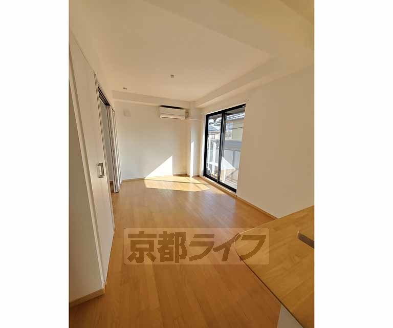 阪急京都線 桂駅 徒歩5分 2階建 築4年の居間写真