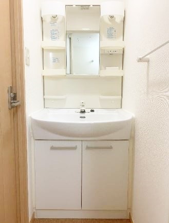 洗面設備　※同仕様写真含む