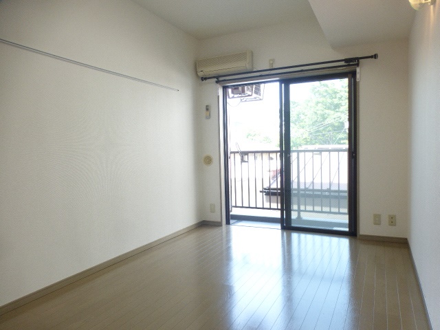 居室・リビング　居室※別部屋参考写真