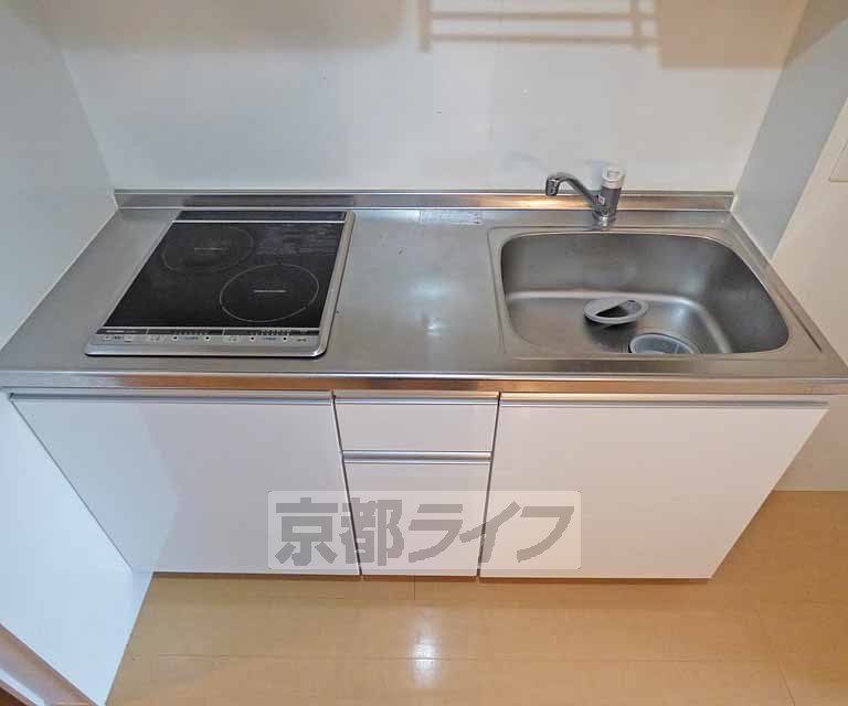 地下鉄烏丸線 北山駅 徒歩6分 2階建 築18年のキッチン写真