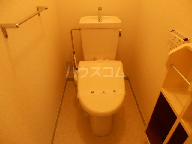 クレセント・レジデンスBのトイレ写真
