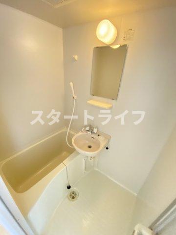 ＪＲ東海道本線 新大阪駅 徒歩6分 11階建 築45年の風呂写真