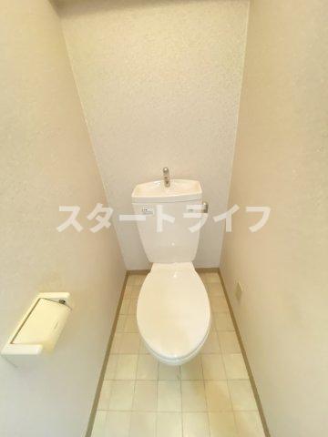 ＪＲ東海道本線 新大阪駅 徒歩6分 11階建 築45年のトイレ写真
