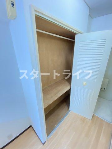 ＪＲ東海道本線 新大阪駅 徒歩6分 11階建 築45年の内装写真