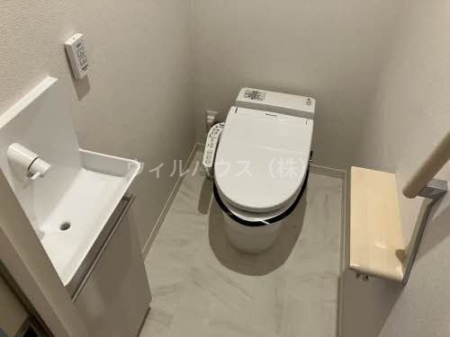 ボーデングラス三国ヶ丘のトイレ写真