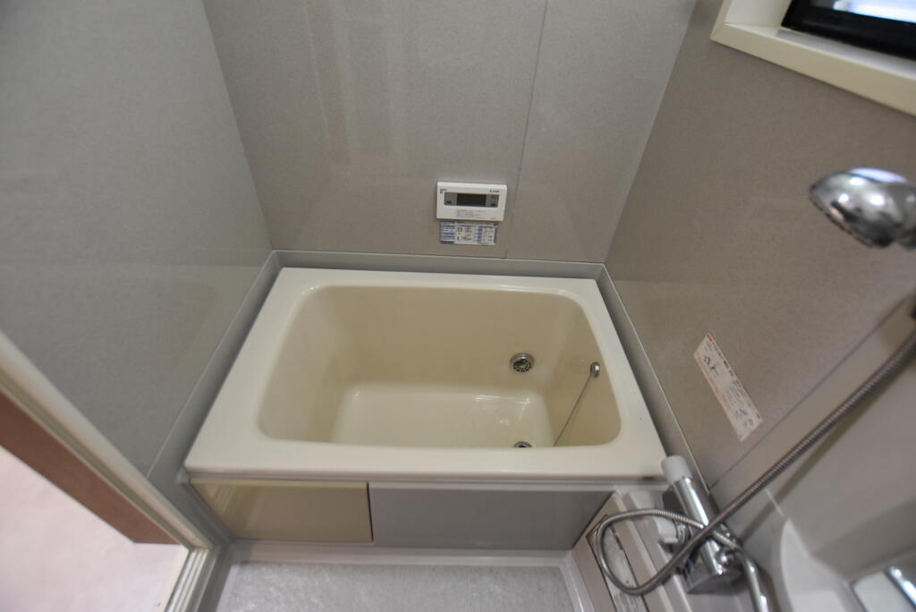 青谷一戸建て賃貸の風呂写真