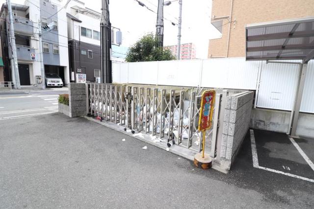 地下鉄千日前線 野田阪神駅 徒歩14分 12階建 築18年の外観写真