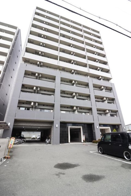 地下鉄千日前線 野田阪神駅 徒歩14分 12階建 築18年の外観写真
