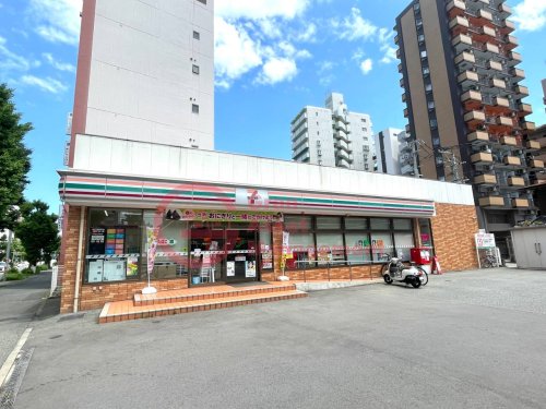 コンビニ　セブン-イレブン 博多比恵町店（コンビニ）まで132m