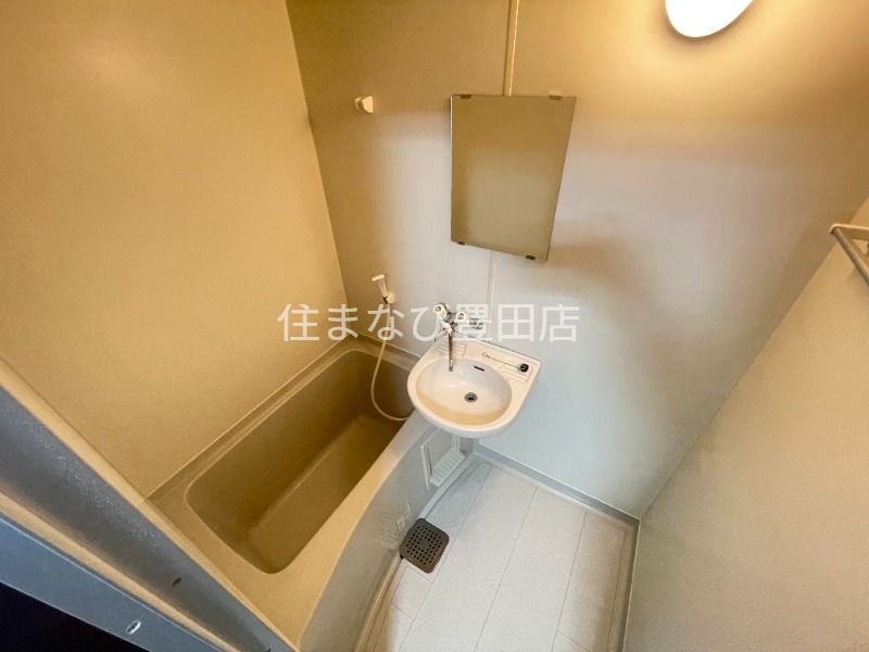 バス・シャワールーム　同型別部屋写真