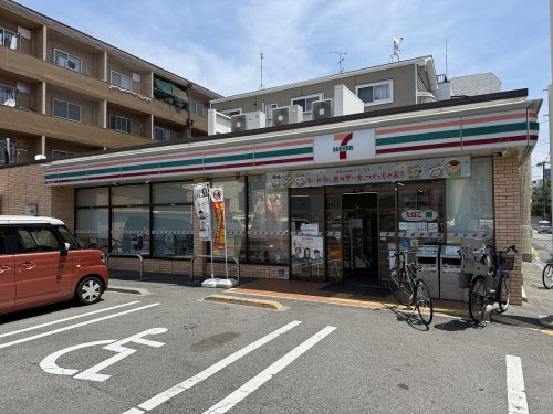 コンビニ　セブンイレブン　大阪長居西１丁目店（コンビニ）まで623m