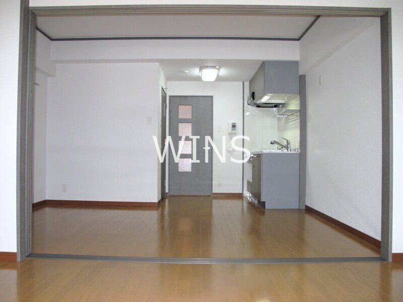 地下鉄箱崎線 呉服町駅 徒歩10分 13階建 築23年の居間写真