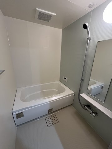 バス・シャワールーム　※別部屋のお写真で、現況優先と致します。