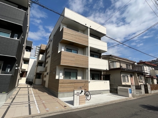MOVE楽々園EASTの外観写真