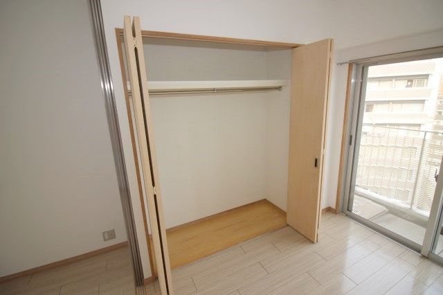 収納　【収納】同タイプ・別部屋写真です