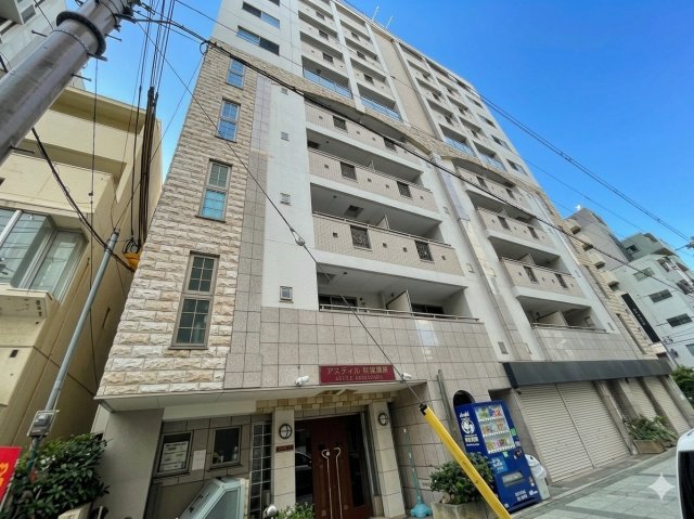 建物外観　エレベーター付きで重たい荷物も楽々♪