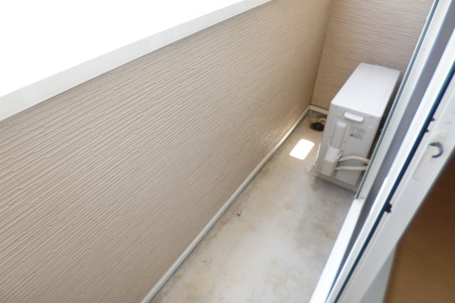 京成本線 京成成田駅 バス乗車時間：20分 最寄りバス停で下車 徒歩3分 2階建 築15年の内装写真