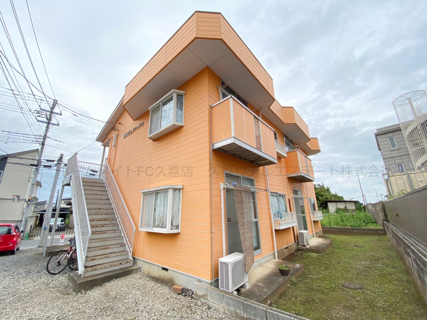 建物外観　嬉しい！オレンジ色の爽やかな外観！鉄骨造！ルンルン♪