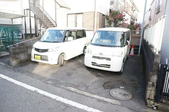 駐車場　敷地内駐車場　お得な月額７，０００円