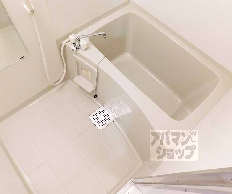 バス・シャワールーム　お掃除しやすいお風呂です！