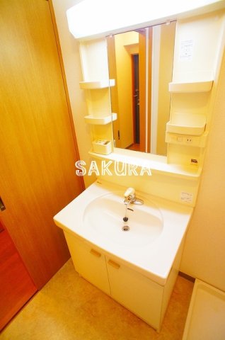 洗面設備　忙しい朝には欠かせない洗面所です♪