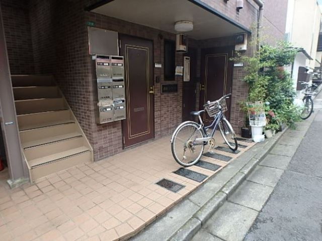 エントランス　☆お問い合わせはお早めに☆