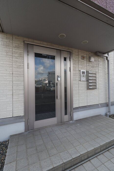長岡市 3階建 築18年の外観写真