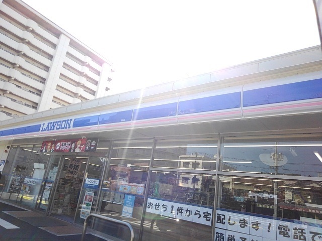 コンビニ　ローソン（コンビニ）まで750m