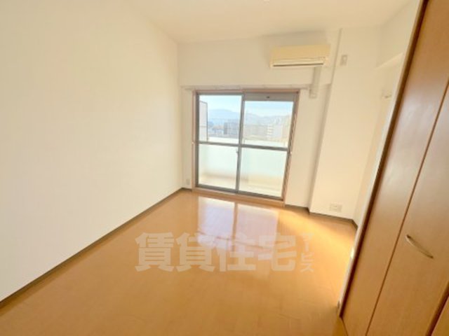レジデンス西京極の居間写真