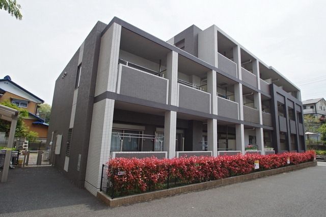建物外観　★お部屋探しはタウンハウジング稲田堤店まで★