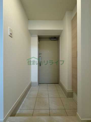 ドゥーエ上野池之端の玄関写真