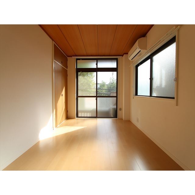 居室・リビング　和室から洋室へリフォームしました♪
