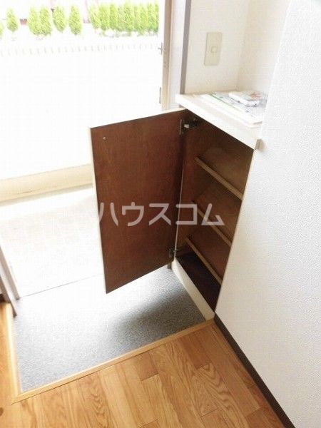 エステージ西調布の玄関写真